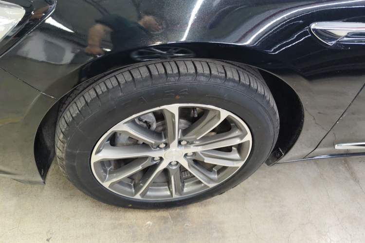 Used Buick LaCrosse 2019 28T Luxury Version Left Front Wheel Hub