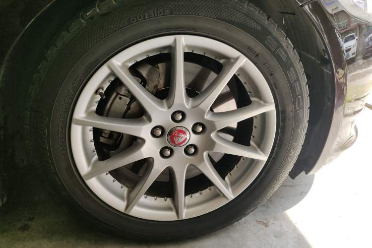 Used Jaguar XJ 2014 XJL 2.0T Two-Wheel Drive Panoramic Business Edition