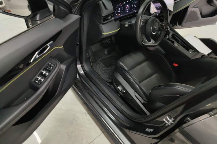 Used Lynk & Co 03 2023 1.5TD DCT JingPro
