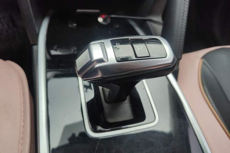 Used Haval H6 2017 Revised Red-Label Sport Version 1.5T Automatic Two-Wheel Drive Premium Edition
