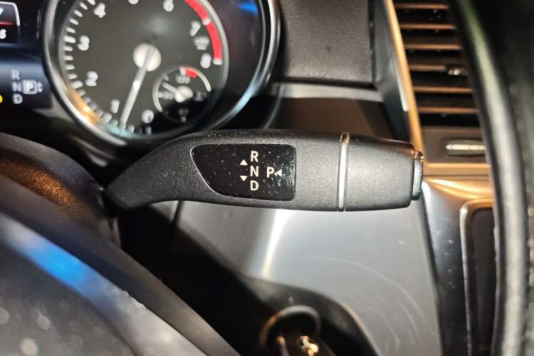 Used Mercedes-Benz M-Class 2014 ML 320 4MATIC