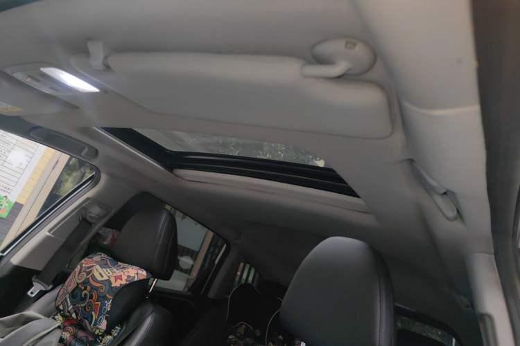 Used Honda Jade 2017 1.8L automatic Comfort version 5 seats
