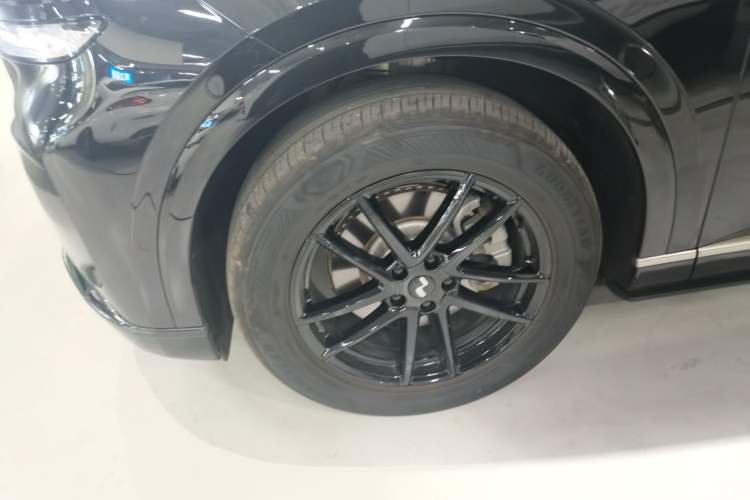 Used ONVO Luxeed L90 2025 Model—Max Six-Seater Version Exterior 4