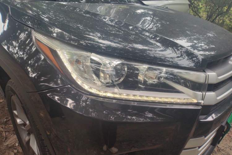 Used Toyota Highlander 2018 2.0T Four-Wheel Drive Luxury Edition 7 Seats China V Emission Standard