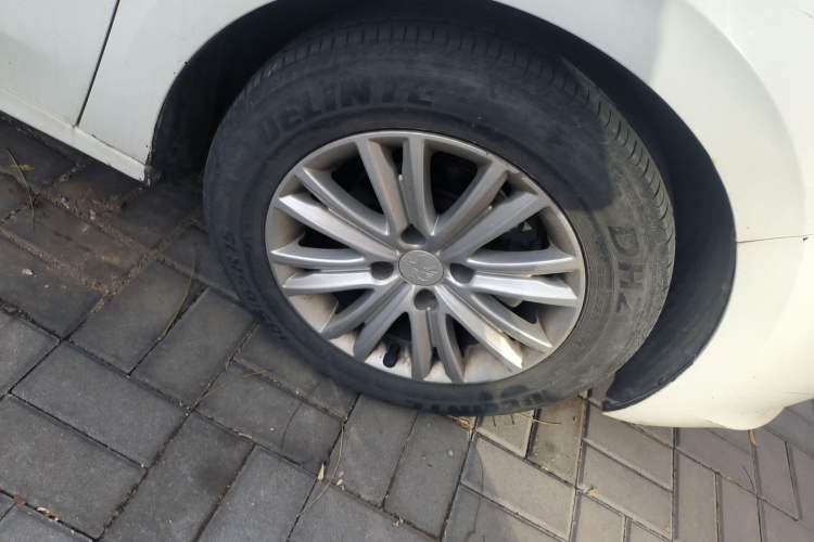 Used Peugeot 301 2016 1.6L Manual Comfort Edition
