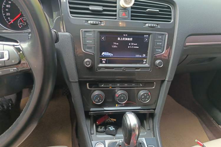 Used Volkswagen Golf 2017 230TSI Automatic Luxury Million-Vehicle Commemorative Edition