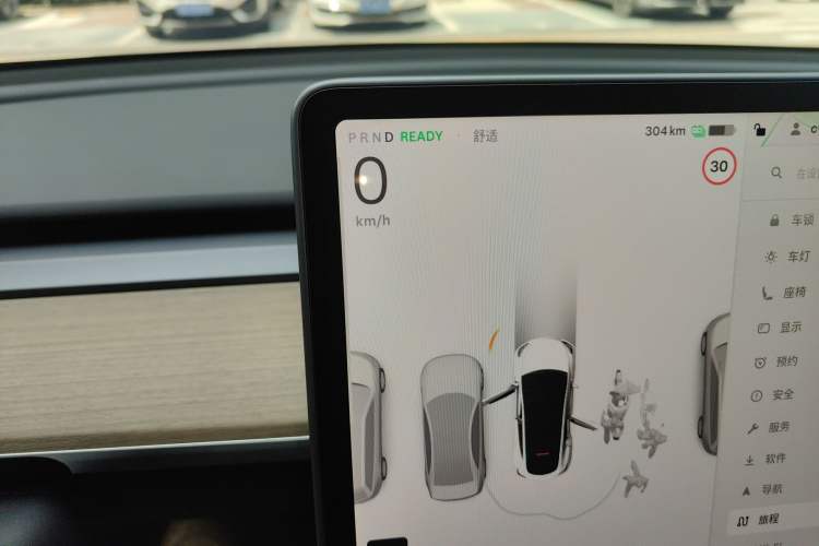 Used Tesla Model Y 2022 Long-Range All-Wheel-Drive Version
