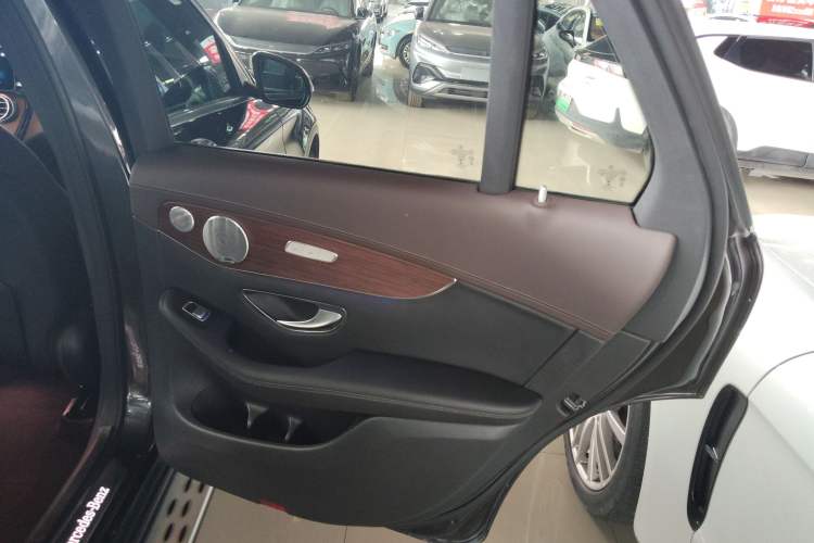 Used Mercedes-Benz GLC 2020 Facelift GLC 300 L 4MATIC Dynamic Edition