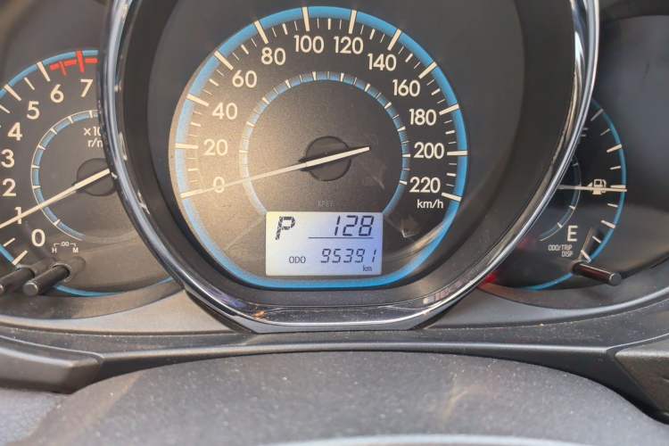 Used Toyota Vios 2014 1.5L Automatic ZhiZhen Edition Odometer Close Up