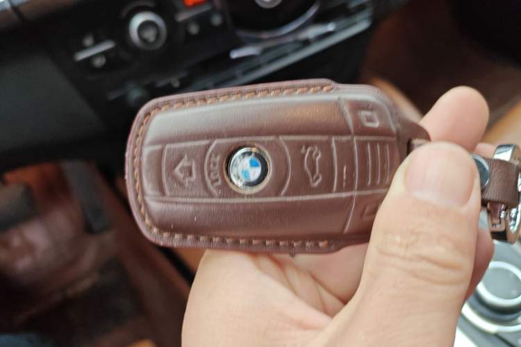 Used BMW X6 2014 xDrive35i Sport model
