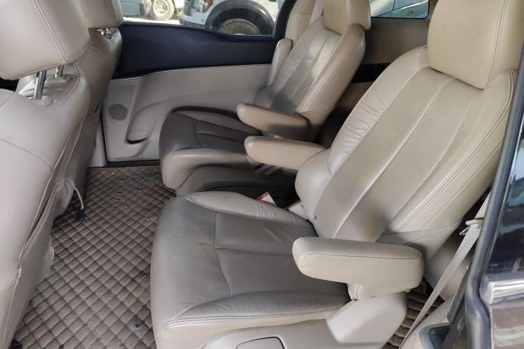 Used Buick GL8 2015 2.4L Luxury Business Premium Edition
