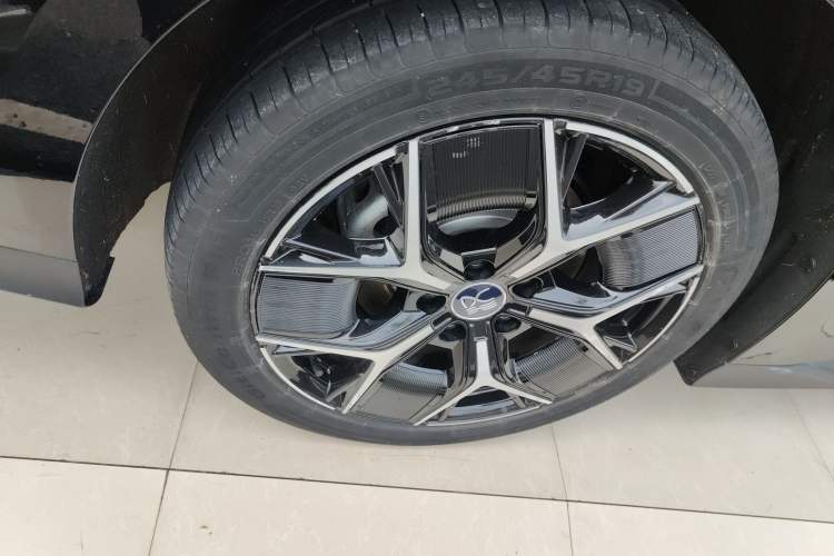 Used BYD Han 2024 EV Glory Edition 605KM Front-Wheel-Drive Premium Model