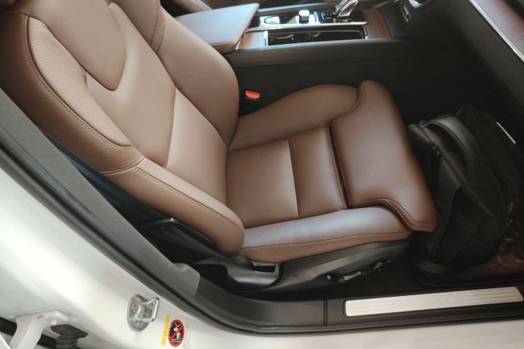 Used Volvo V60 2024 B5 Zhiyuan Luxury Edition