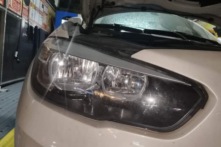 Used BMW 1 Series 2018 118i Leading Model Right Front Headlight