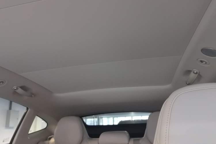 Used Hima Luxeed R7 2026 Model Range-Extending Max Headliner