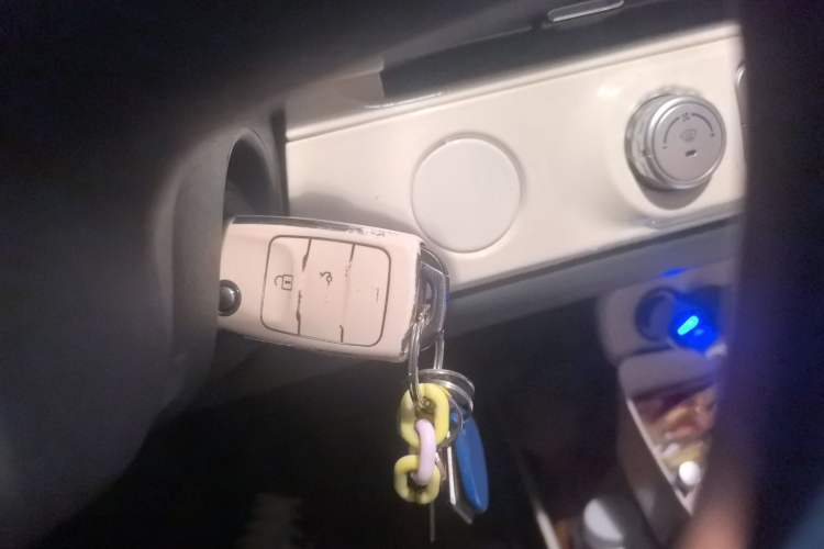 Used CHANGAN NEVO Lumin 2023 301km Honey Dew Edition
