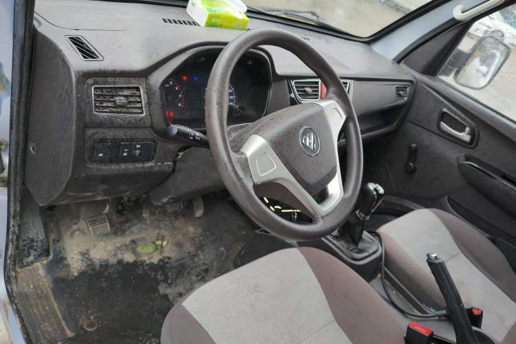 Used Foton Xiangling M 2018 1.2L Semi-承载 Single-Row Rear Single-Tire (Van-Type) 4W12M1