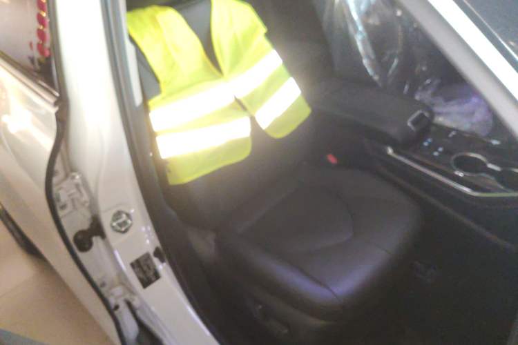 Used Toyota Highlander 2024 2.5L Smart Electric Hybrid Dual-Motor Two-Wheel-Drive Prestige Version 7 Seats