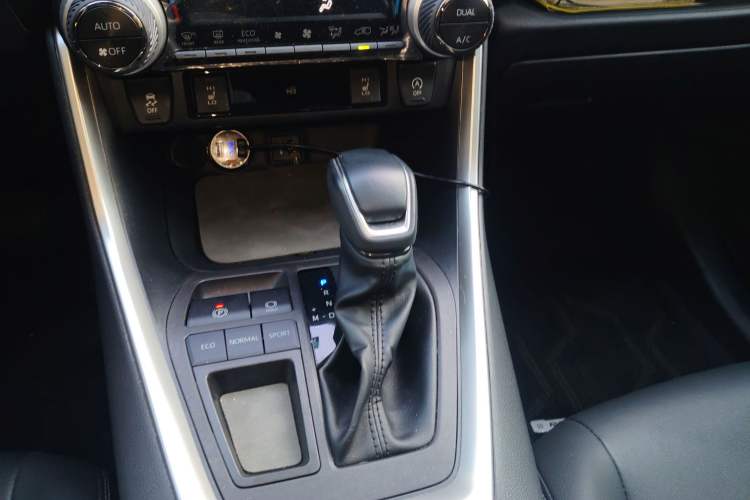 Used Toyota RAV4 2023 2.0L CVT Two-Wheel Drive Fashion Plus Edition