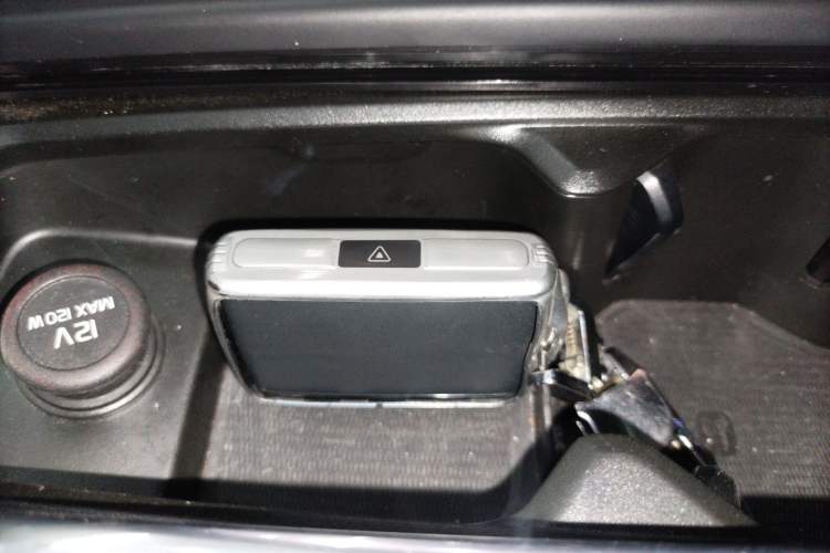 Used Volvo XC90 2022 B5 Smart Drive Luxury Edition 5 Seats Vehicle Key