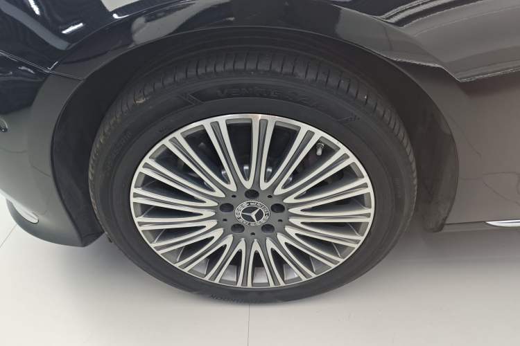 Used Mercedes-Benz E-Class 2023 Updated E 300 L Fashion Edition
