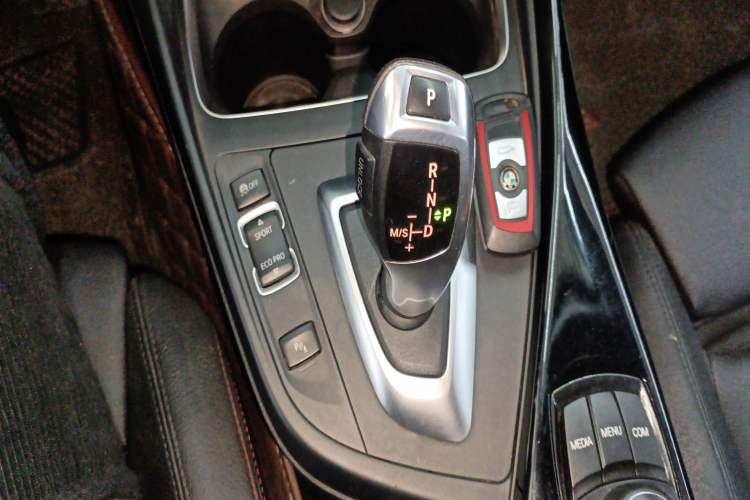 Used BMW 2 Series 2018 220i Convertible Coupe Sports Design Package