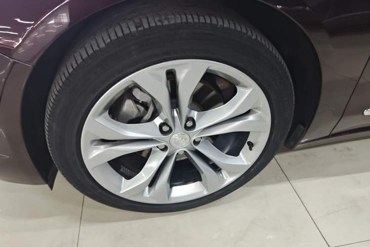 Used Buick LaCrosse 2018 28T Avenir