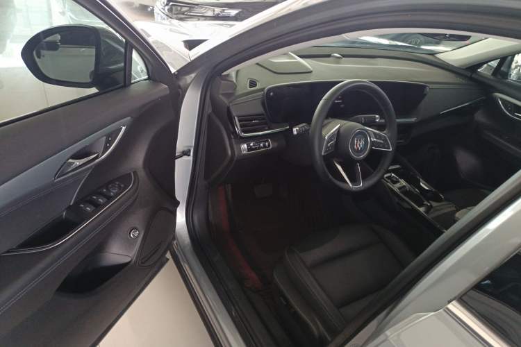 Used Buick Envision 2025 25T Entry-Grade Platinum Edition