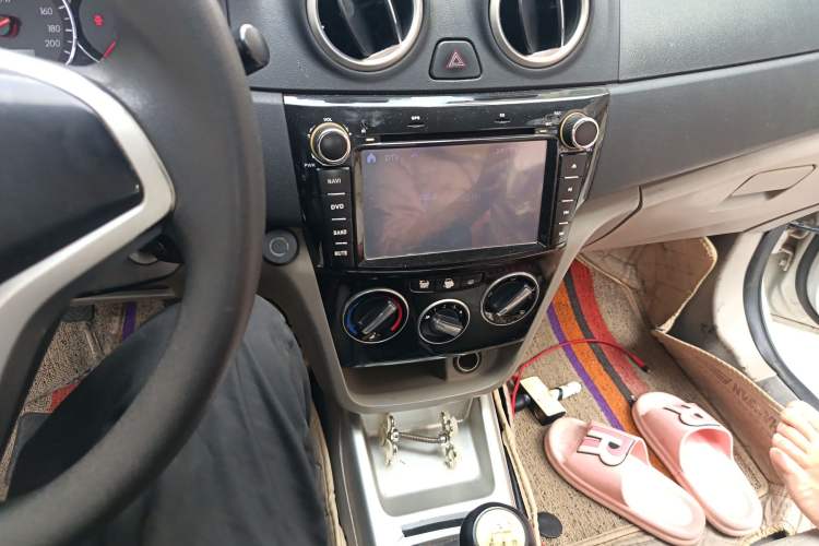 Used Changan Alsvin V3 2015 1.4L Manual Meiman Model China IV Standard
