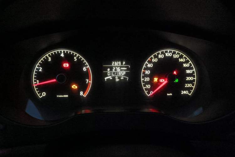 Used Volkswagen Sagitar 2014 Revised Version 1.6L Automatic Comfort Edition Instrument Cluster