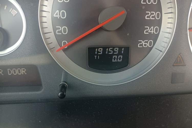 Used Volvo XC90 2013 2.5T T5 Executive Upgrade Edition Odometer Close Up