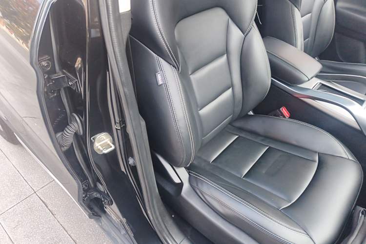 Used Geely Auto Emgrand X7 Sport 2016 1.8TD Automatic Smart Connectivity Version
