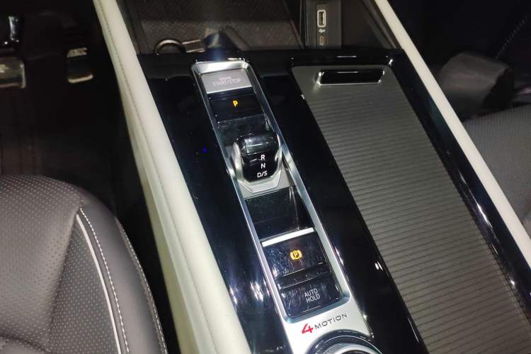 Used Volkswagen Teramont 2024 380TSI All-Wheel Drive Longyao Edition Gear Lever