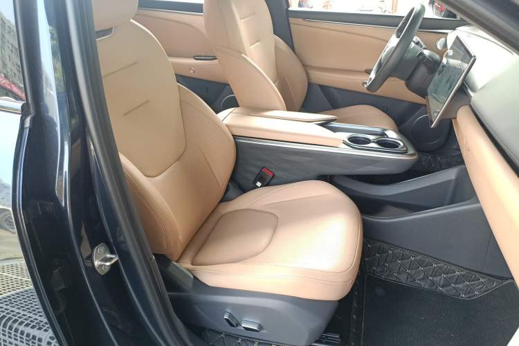 Used ARCFOX Alpha T5 2024 520 PRO