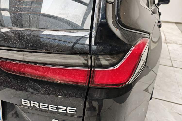 Used Honda Breeze 2023 240TURBO Two-Wheel-Drive Luxury Edition 5 Seats Right Rear Taillight