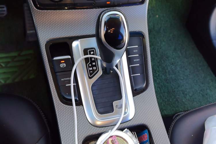 Used Geely Auto Emgrand GS 2016 Sport Edition 1.3T Automatic LingShang Model Gear Lever
