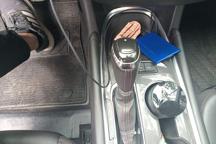 Used Chevrolet Malibu XL 2019 Redline 550T Automatic RuiLian Edition Gear Lever