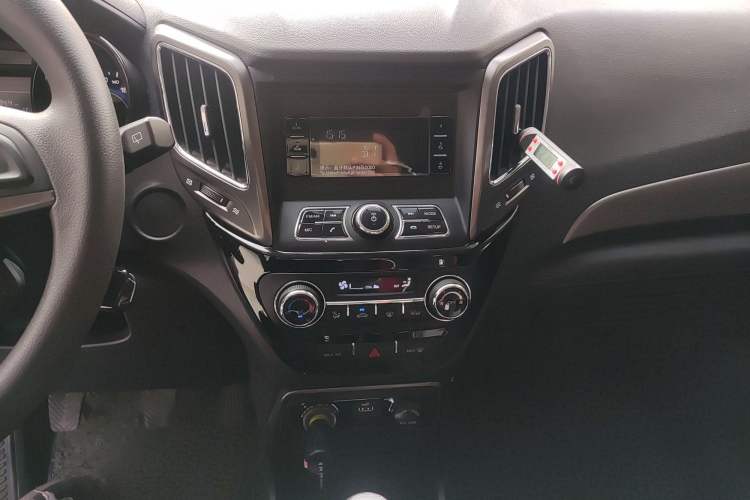 Used Changan CS15 2016 1.5L Manual Fashion Edition
