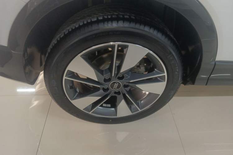 Used Audi Q2L 2022 35 TFSI Fashionable and Elegant Model Right Rear Wheel Hub