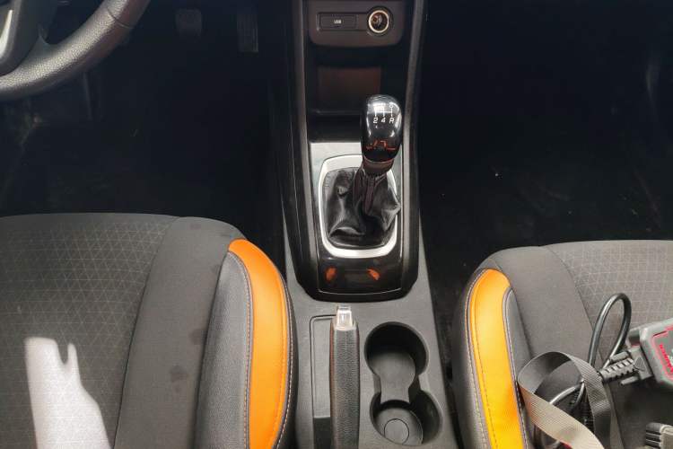 Used Baojun 310 2016 1.2L Manual Fashionable Edition
