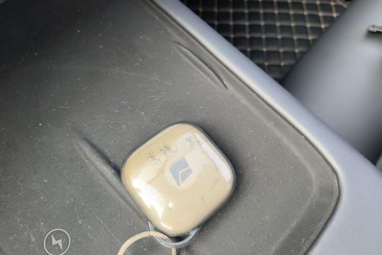 Used Baojun Enjoy 2025 Plug-in Hybrid 140km Standard Version Vehicle Key