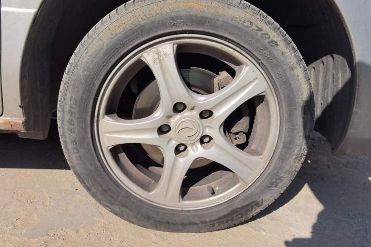 Used Dongfeng Shuaike 2013 1.5L Manual Comfort 7-Seater China V Standard
