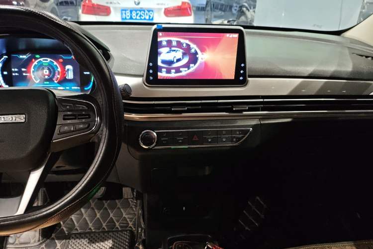 Used Dayun Yuehu 2021 32.85 kWh Two-Wheel-Drive Sprite Version
