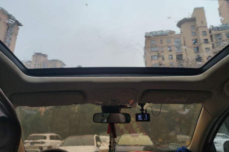 Used Soueast DX7 2017 1.5T Manual Luxury Model Headliner