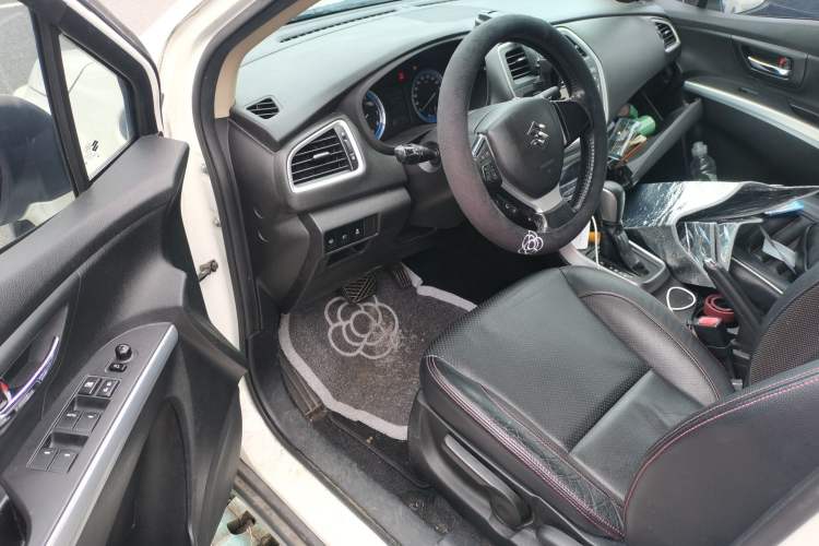 Used Suzuki S-Cross 2014 1.6L CVT Two-Wheel Drive Elite Version Driver Seat