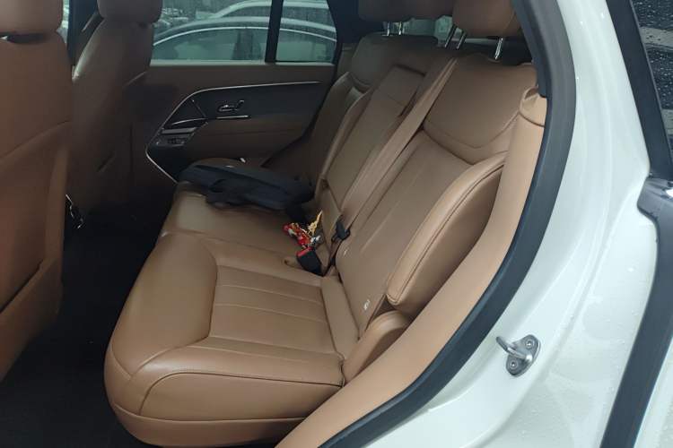 Used Land Rover Range  Left Rear Seat