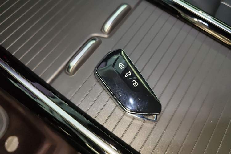 Used Volkswagen ID.4 X 2025 Smart Version Pure & Intelligent Enjoyment Edition