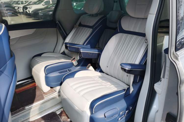 Used Roewe iMAX8 2021 400TGI Supreme Series Ultimate Edition Left Rear Seat