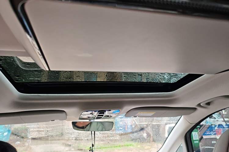 Used Roewe iMAX8 2023 400TGI Comfort Edition
