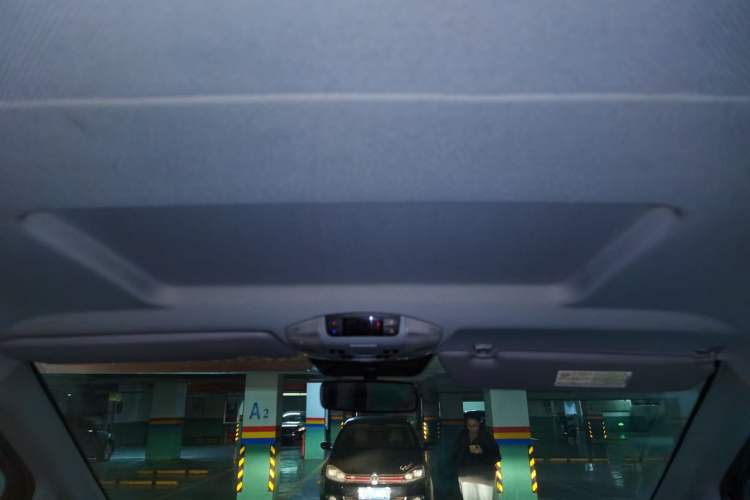 Used Mercedes-Benz Vito 2013 3.0L Elite Edition Headliner